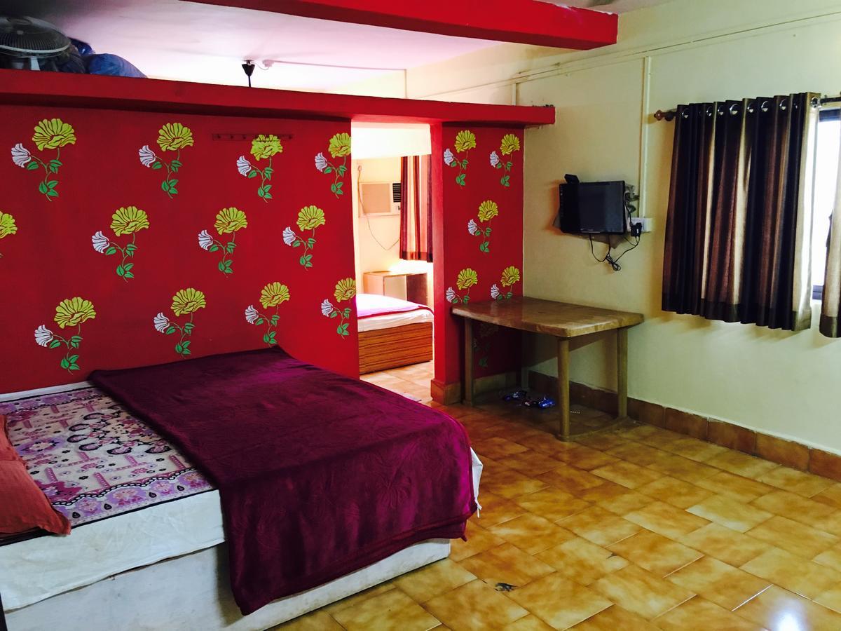 Hotel Madhumalti Matheran Ngoại thất bức ảnh